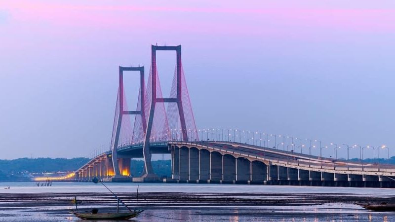 Jembatan Suramadu: Kemegahan Membentang Di Atas Selat