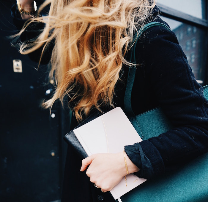 Impostor Syndrome: Kenali Gejala Dan Cara Mengatasinya