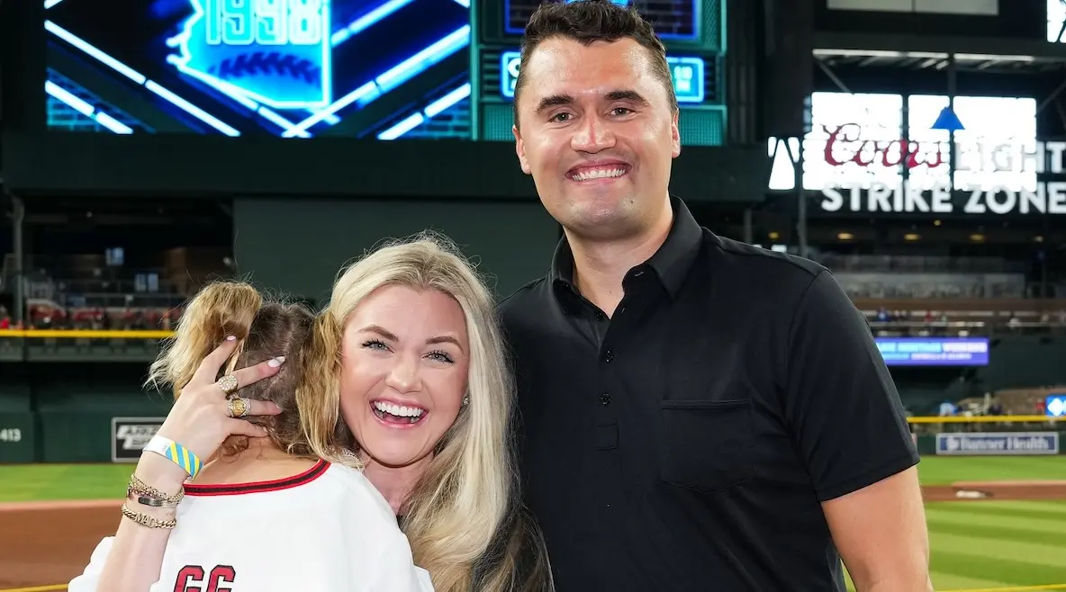 Tertembak Saat Berjuang, Kisah Cinta Charlie Kirk & Istri Buat Haru