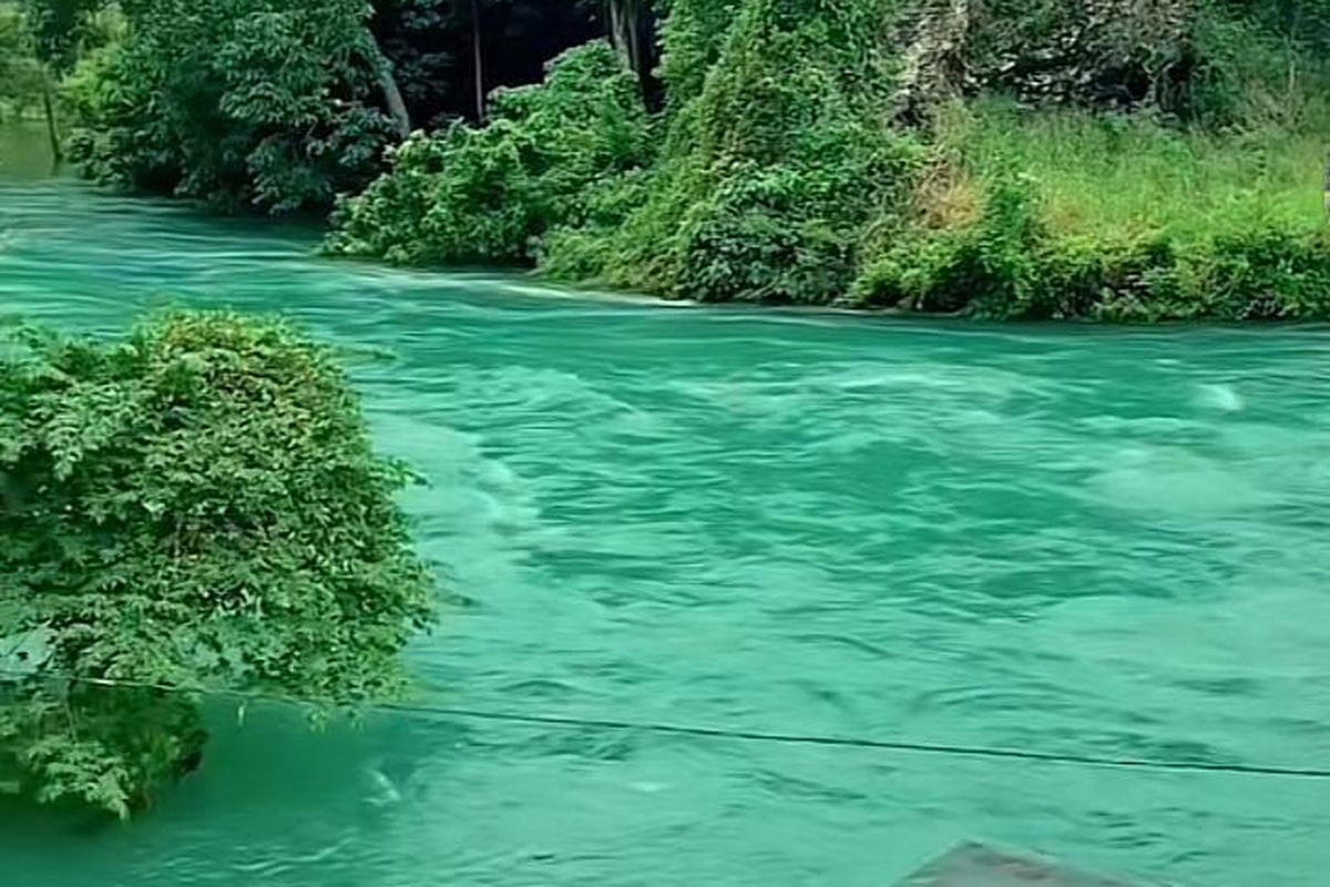 Danau Singkarak: Banjir Datang, Airnya Malah Jernih