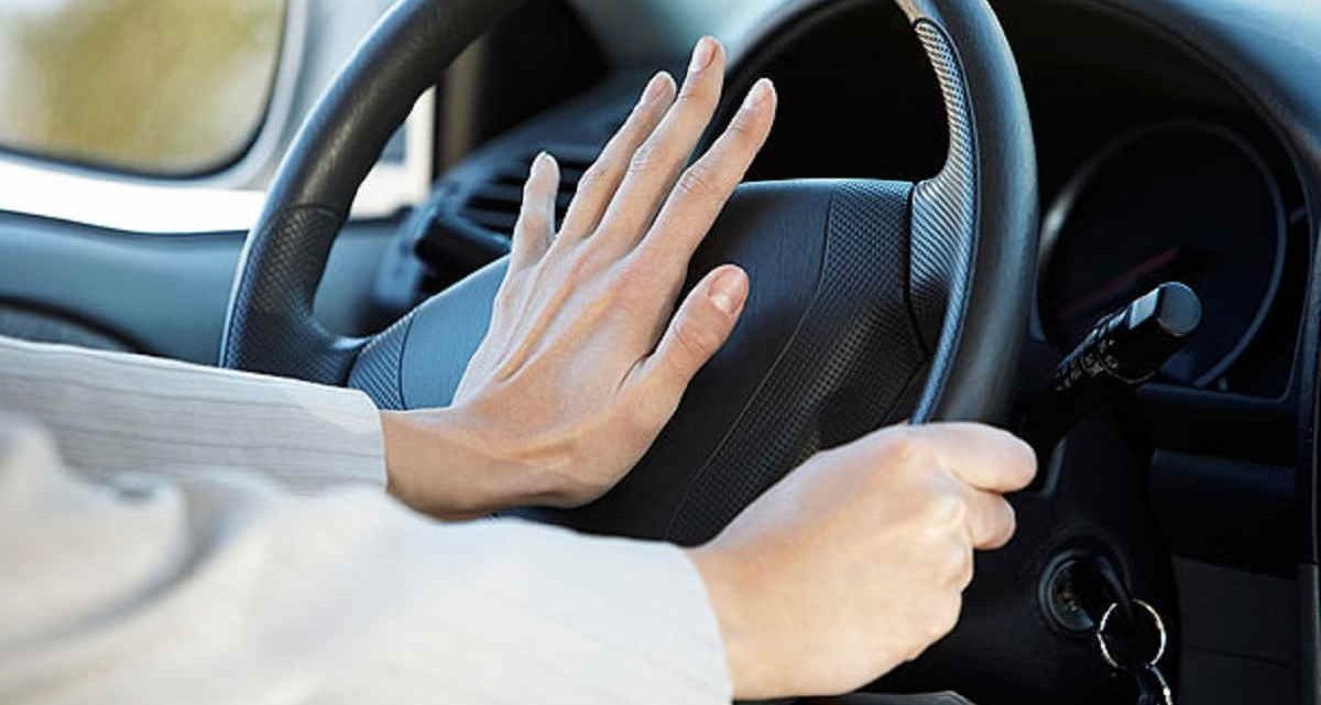 Waktu Yang Tepat Dalam Penggunaan Klaskon Kendaraan