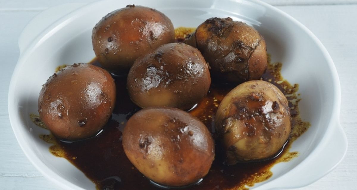 Rahasia Telur Pindang Wangi: Cukup Tambahkan Teh!