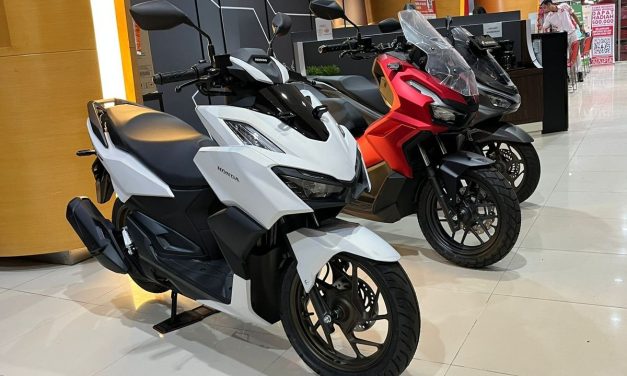 ADV 160: Skutik Bongsor Yang Bikin Kompetitor Ketar-Ketir!