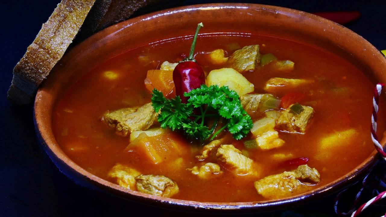 Eksplor Kuliner Hungaria: Sekali Coba Pasti Nagih!