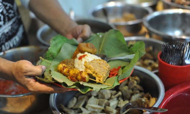 Solusi Laper! Resto Dekat Stasiun Cikarang Yang Wajib Coba