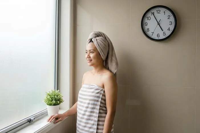 Sering Bingung? Ternyata Ini Waktu Mandi Paling Ideal