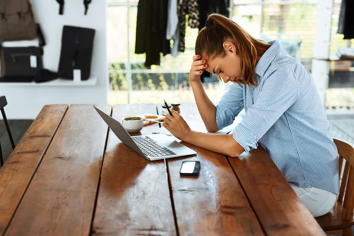 Trik Santai Menghadapi Stress Di Kantor