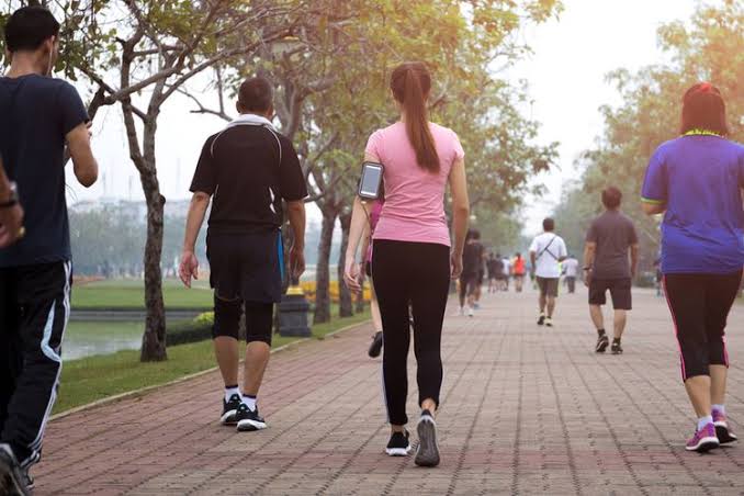 Cukup Jalan Kaki 30 Menit, Jantung Aman Gula Darah Stabil!